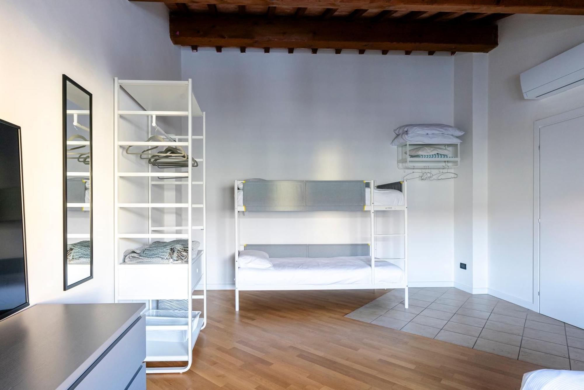 I Bimbi Apartments Livourne Extérieur photo